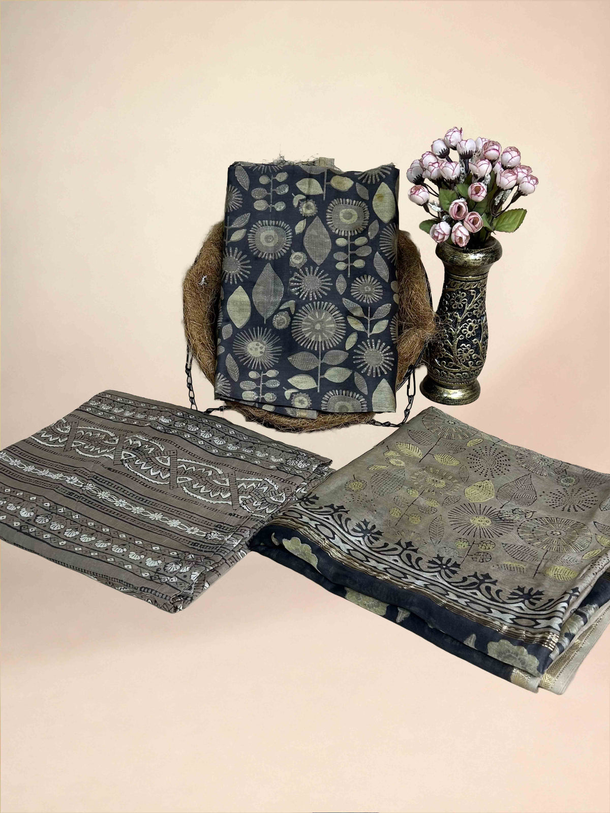 Charcoal Grey Vanaspati Maheshwari Suits